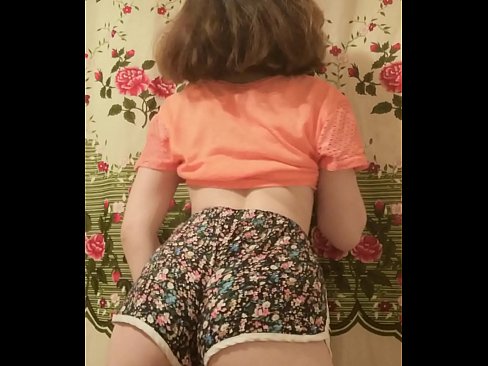 ❤️ Dhallaan yar oo sexy ah oo iska siibaysa surwaalka gaaban ee kamarada ❤❌ Muqaal dabada %so.yinshuabang.top ❌❤